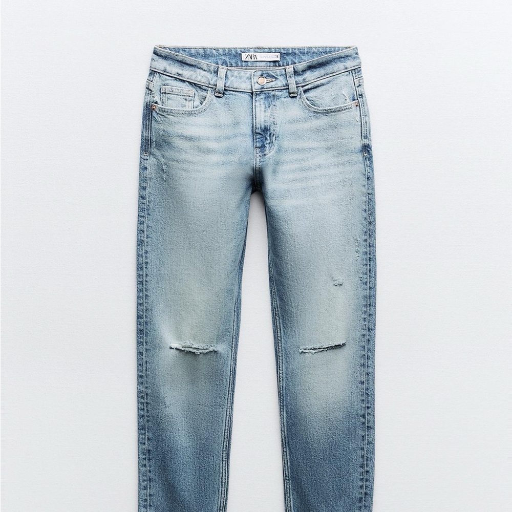 Women’s Light Blue Distressed Jeans